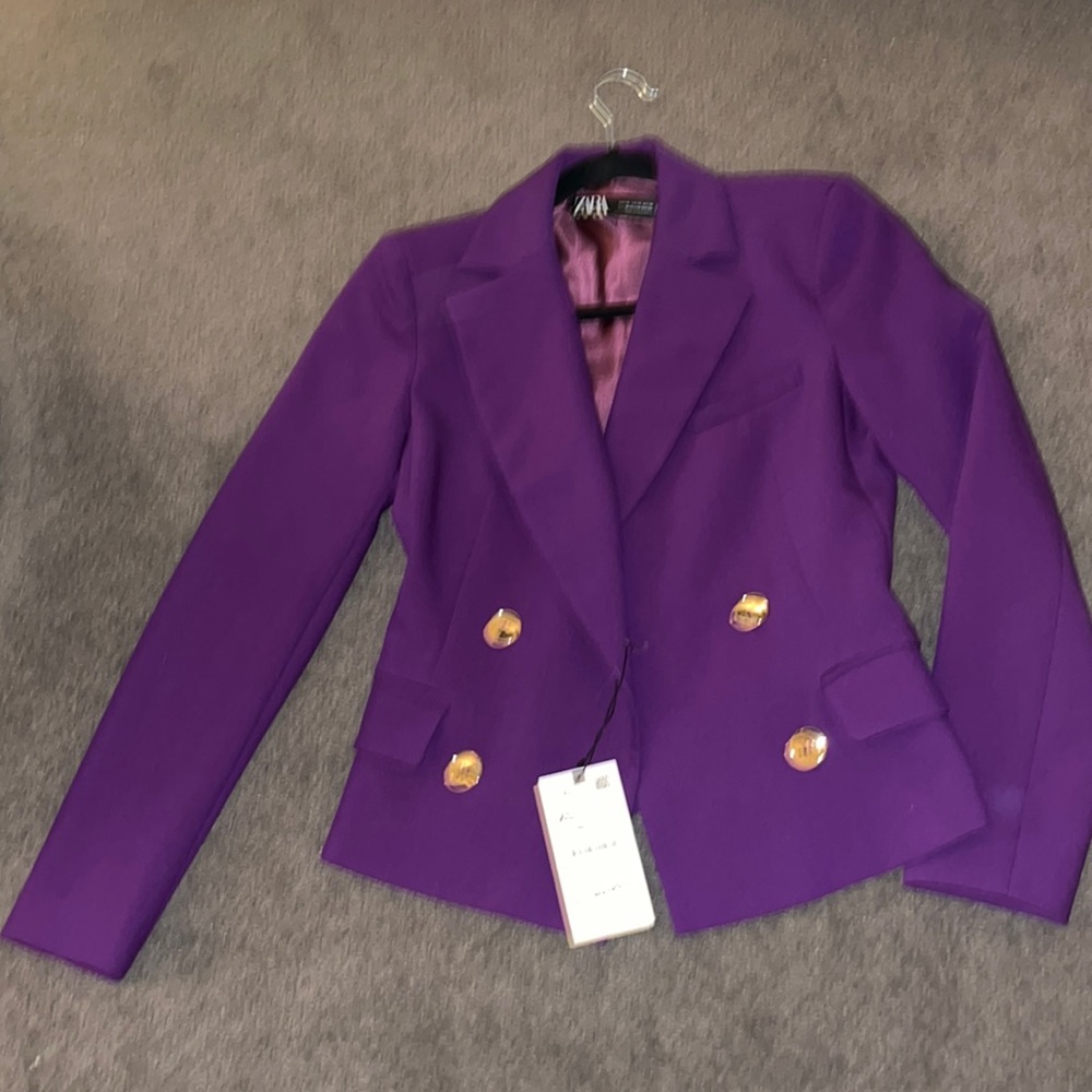 BRAND NEW Zara Purple Blazer with Gold Button